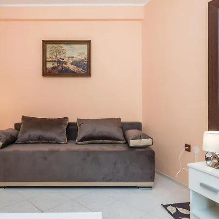 Apartment Stunning In With Kitchen *