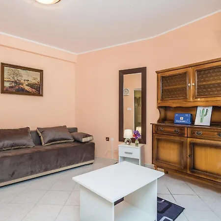 Stunning In With Kitchen Apartment